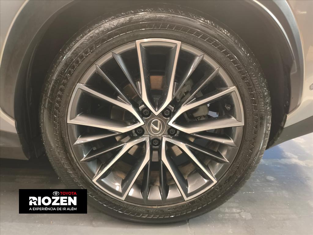 NX 450h+ 2.5 PHEV AWD CVT16