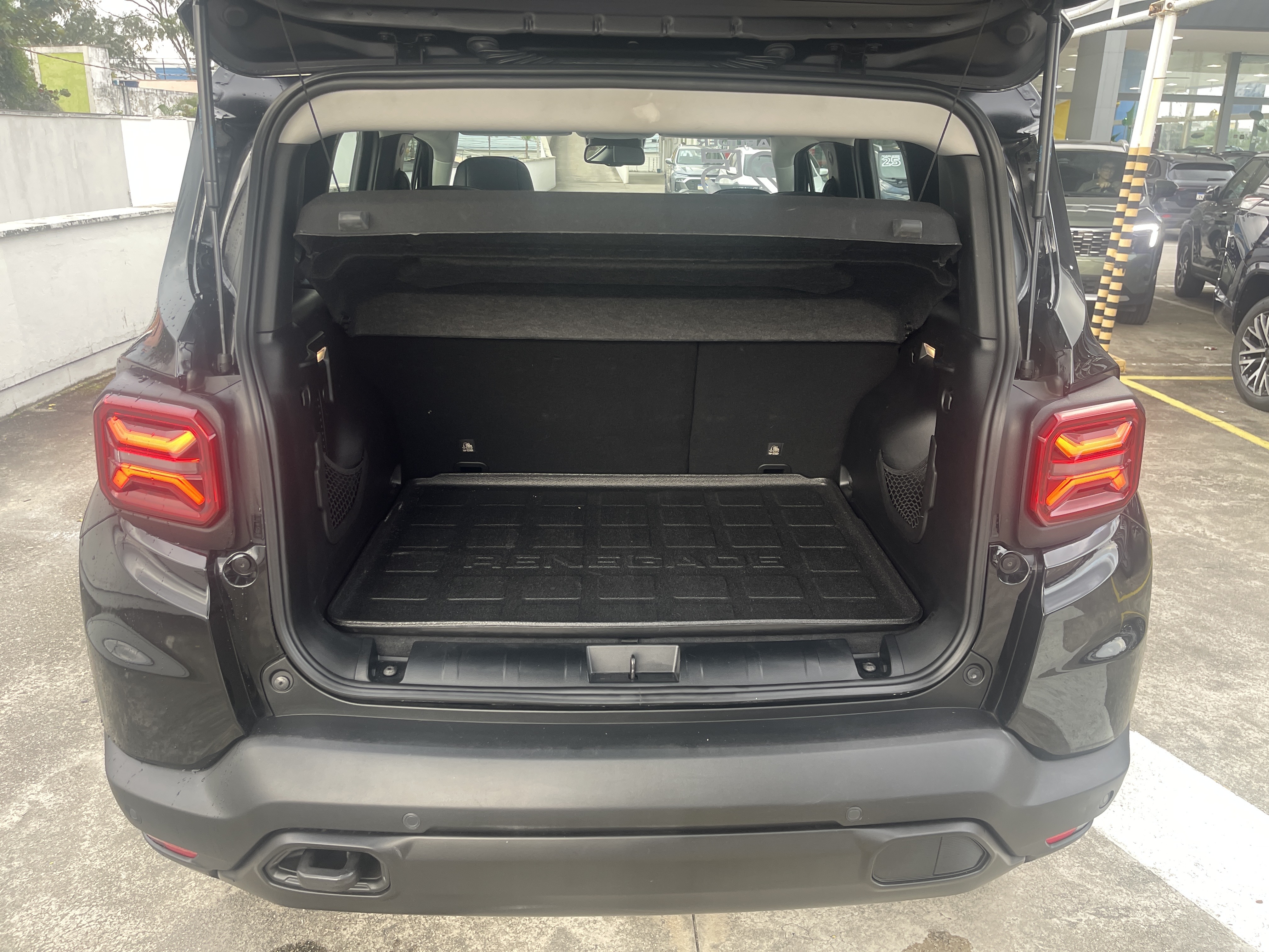 RENEGADE 1.3 T270 TURBO FLEX WILLYS 4X4 AT95