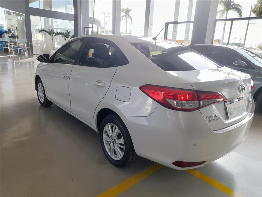 YARIS 1.5 16V FLEX SEDAN XL PLUS TECH MULTIDRIVE