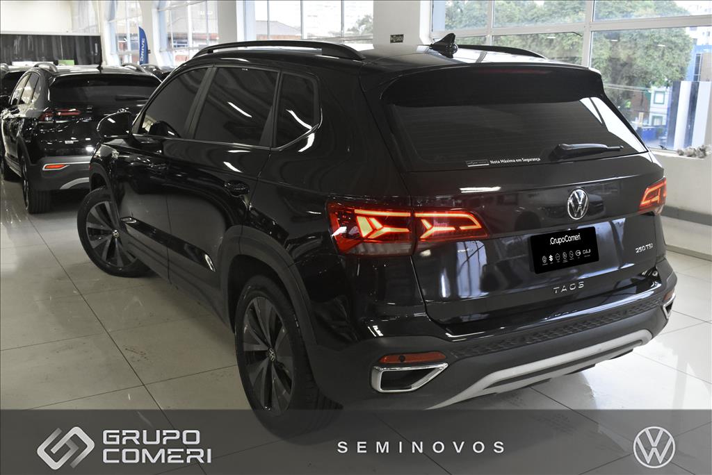 TAOS 1.4 250 TSI TOTAL FLEX COMFORTLINE AUTOMÁTICO1