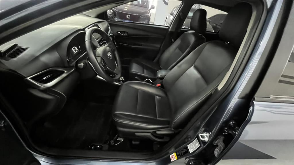 YARIS 1.5 16V FLEX SEDAN XLS MULTIDRIVE5