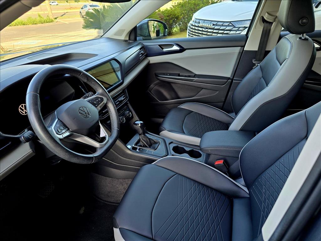 TAOS 1.4 250 TSI TOTAL FLEX COMFORTLINE AUTOMÁTICO9