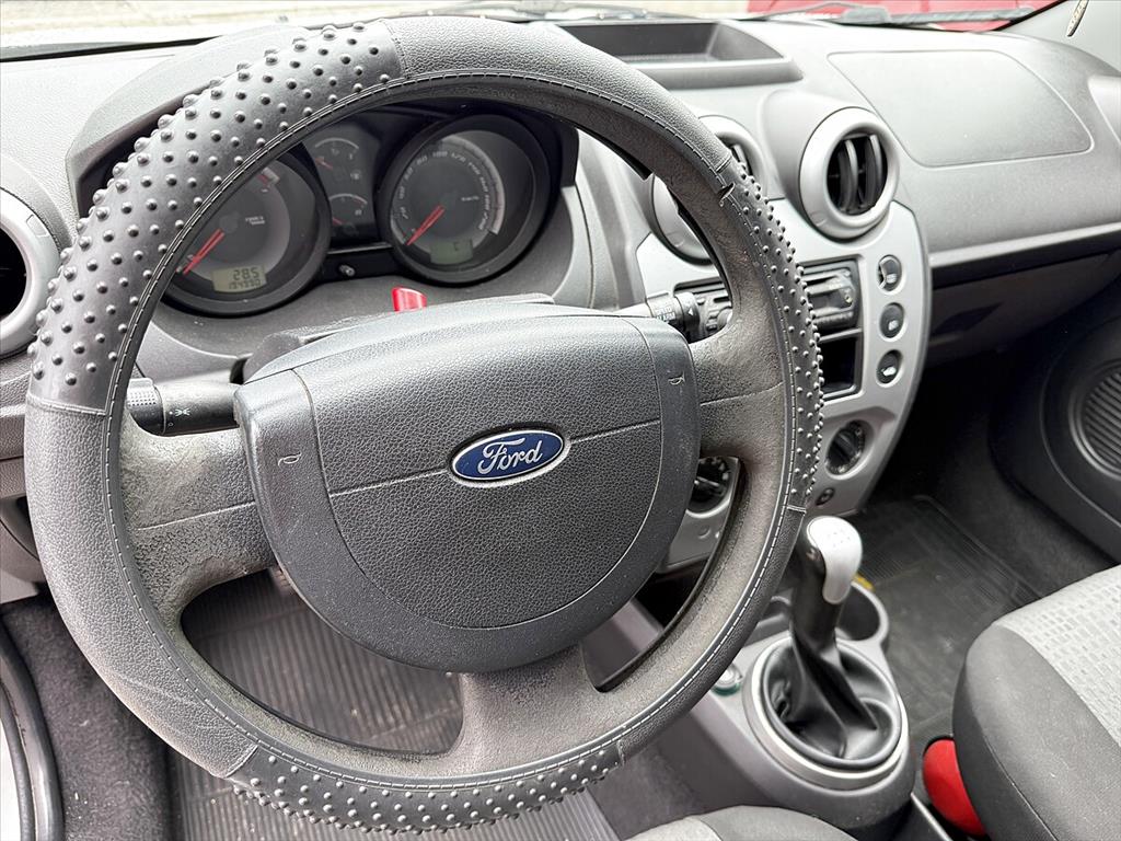 Ford Fiesta - 1.6 MPI CLASS SEDAN 8V FLEX 4P MANUAL