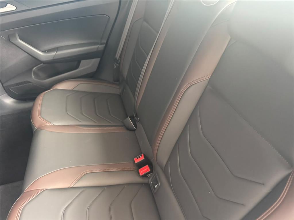 VIRTUS 1.0 200 TSI HIGHLINE AUTOMÁTICO11