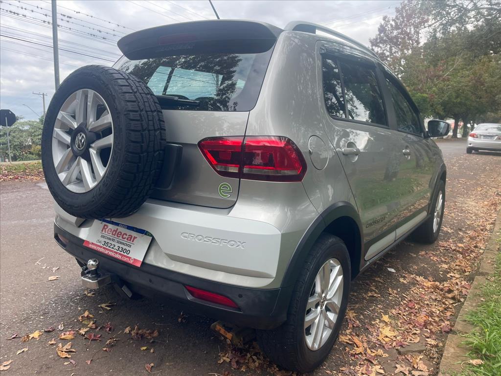 VW - Volkswagen-CROSSFOX-1.6 MI FLEX 8V 4P MANUAL