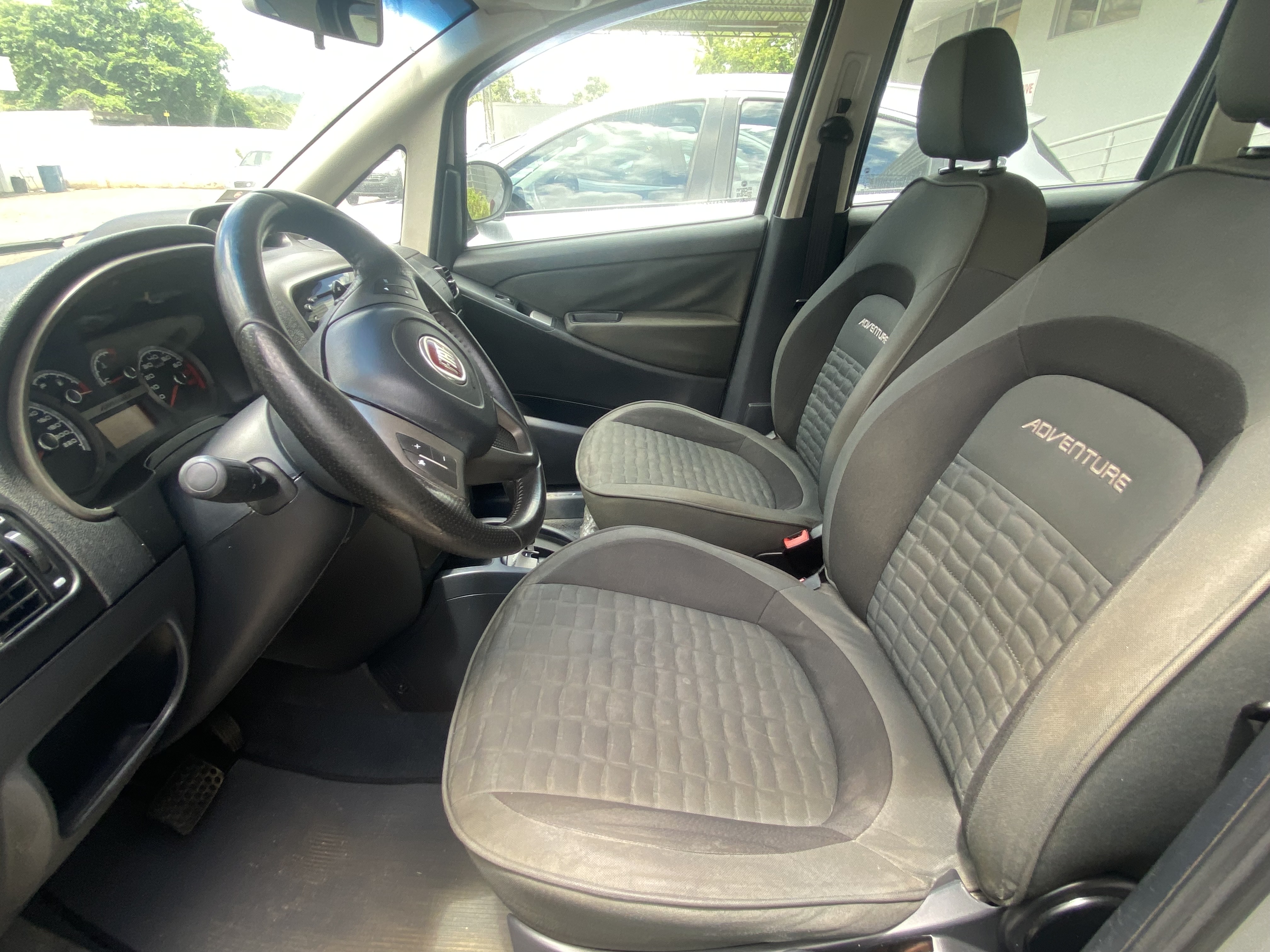 IDEA 1.8 MPI ADVENTURE 16V FLEX 4P MANUAL8