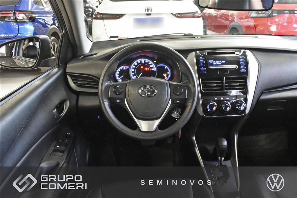 YARIS 1.5 16V FLEX SEDAN XL LIVE MULTIDRIVE12