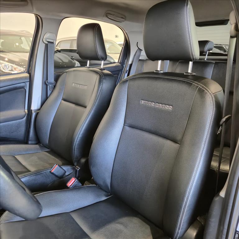 ETIOS CROSS 1.5 16V FLEX 4P AUTOMÁTICO12