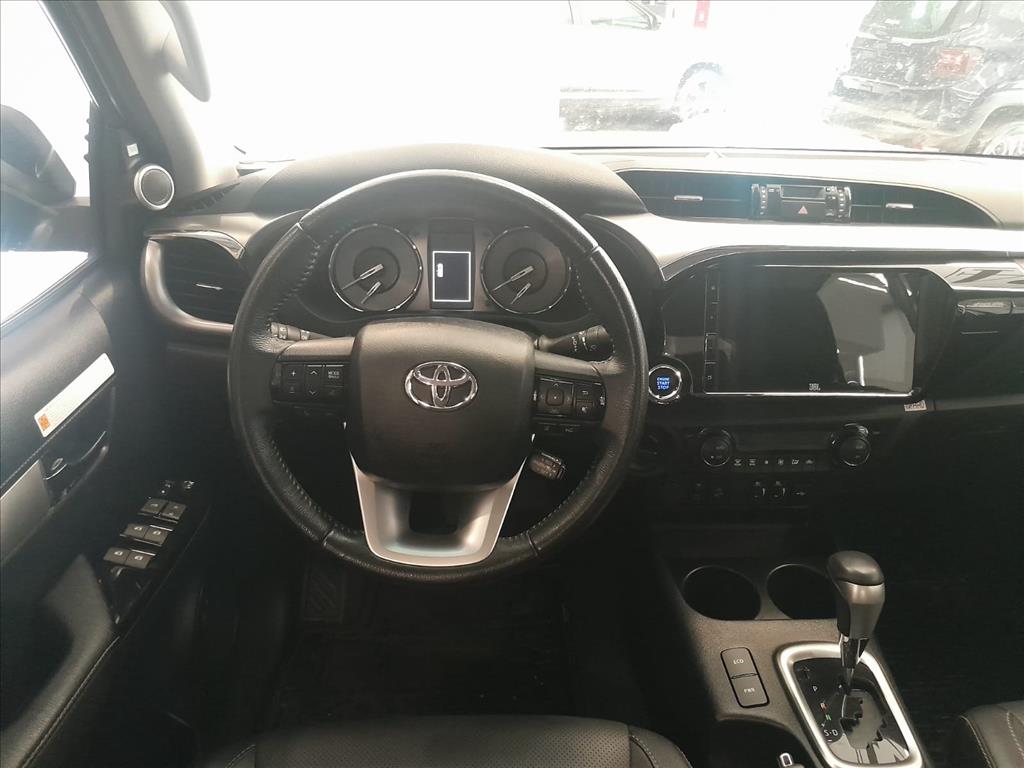 HILUX 2.8 D-4D TURBO DIESEL CD SRX PLUS 4X4 AUTOMÁTICO13