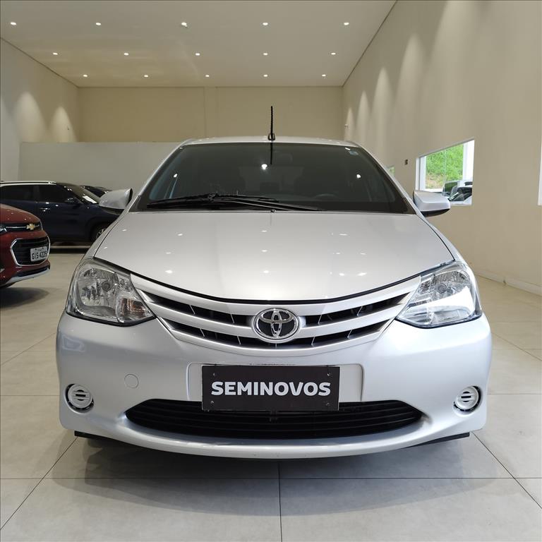 ETIOS 1.5 XS SEDAN 16V FLEX 4P AUTOMÁTICO1