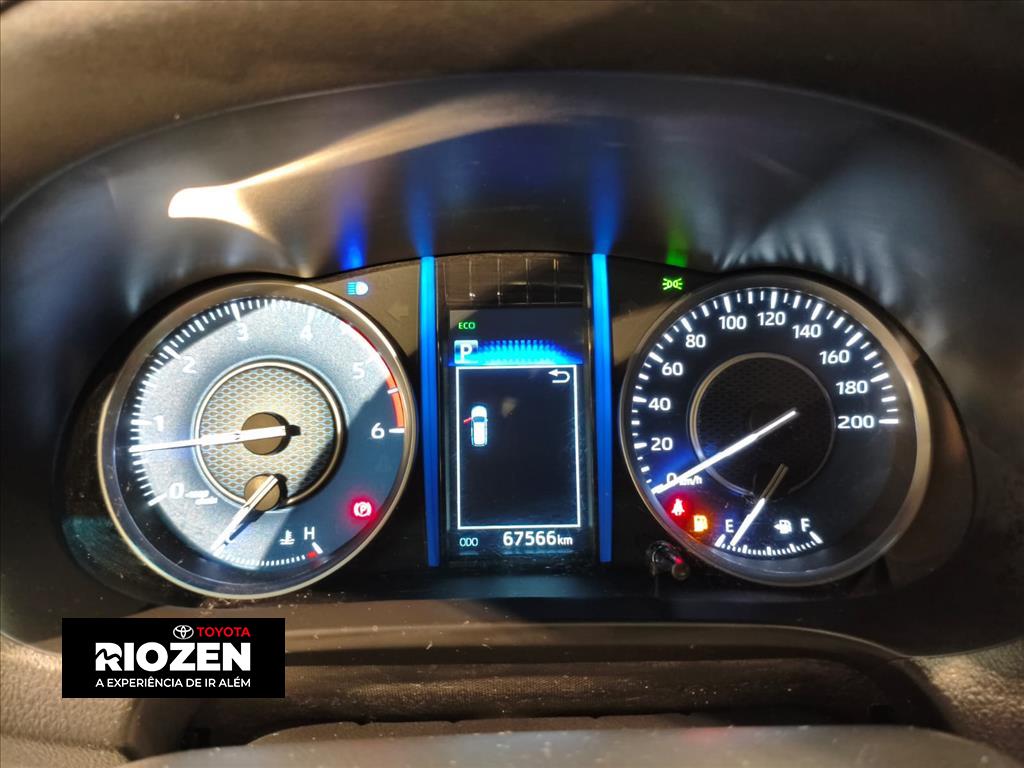 HILUX 2.8 D-4D TURBO DIESEL CD SRX 4X4 AUTOMÁTICO8
