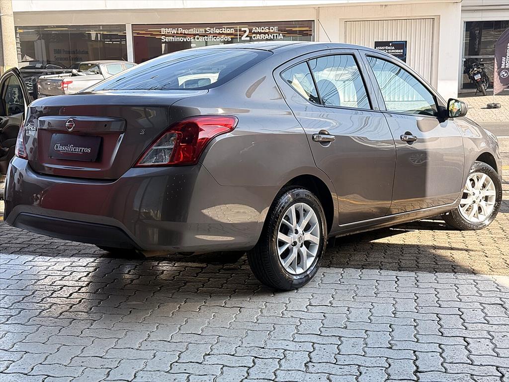Nissan Versa - 1.0 12V FLEX S 4P MANUAL