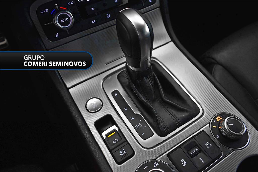 TOUAREG 4.2 R LINE V8 32V GASOLINA 4P TIPTRONIC17