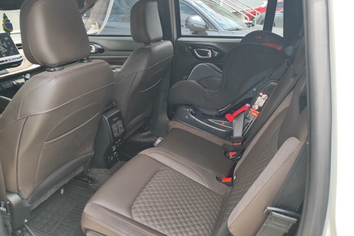 COMMANDER 1.3 T270 TURBO FLEX OVERLAND AT69