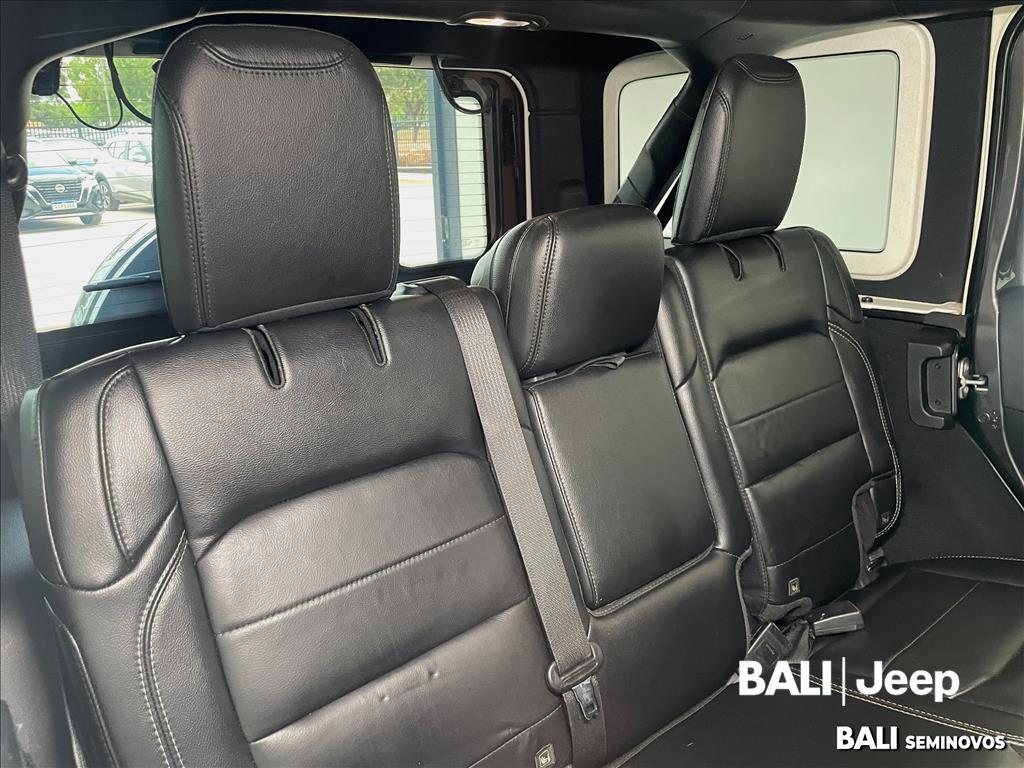 WRANGLER 2.0 TURBO GASOLINA UNLIMITED SAHARA 4P 4X4 AT818