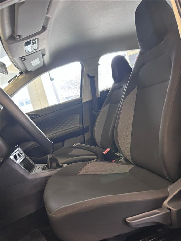 POLO 1.0 MPI TRACK MANUAL11