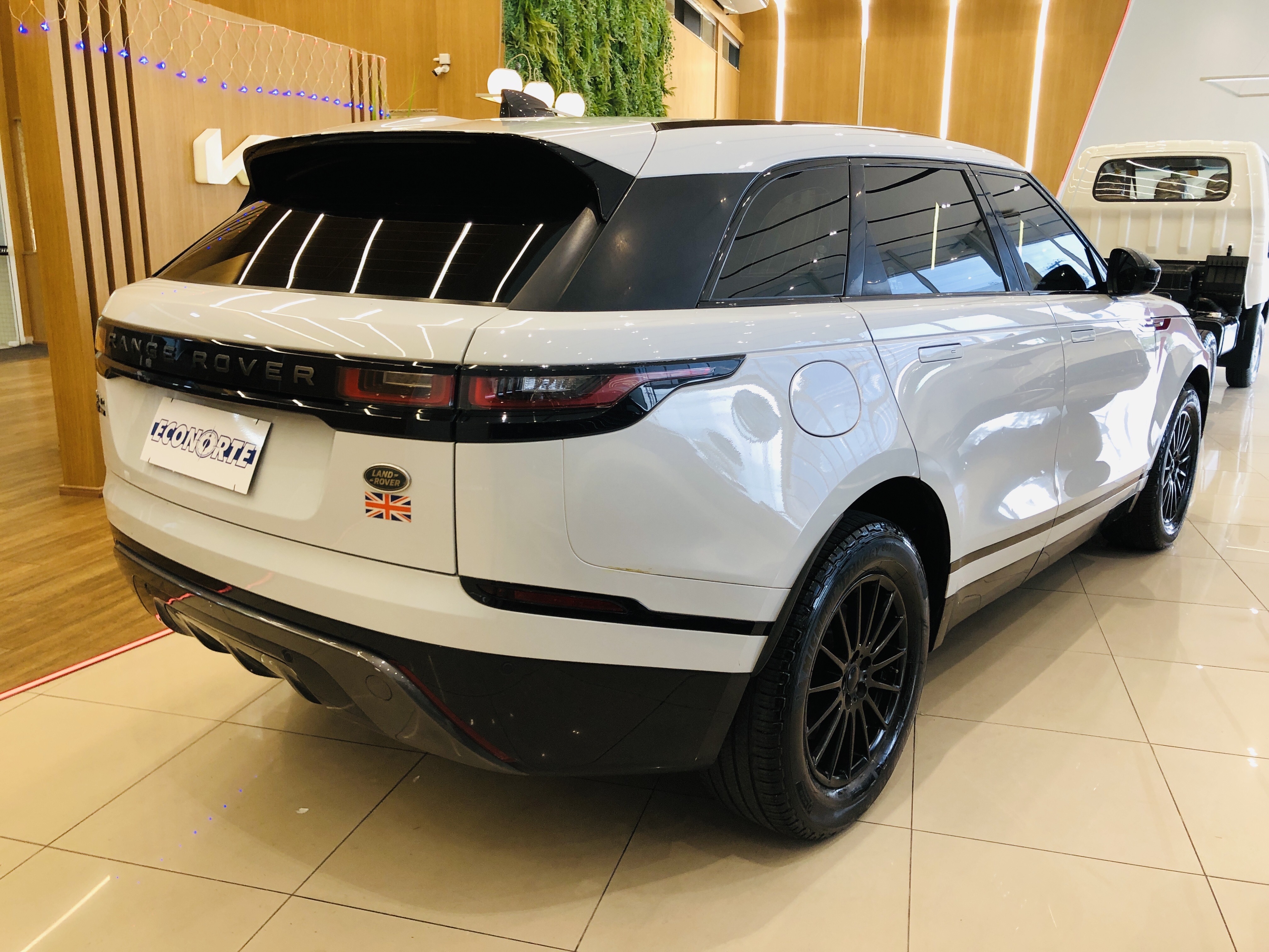 RANGE ROVER VELAR 2.0 D180 DIESEL R-DYNAMIC AUTOMÁTICO3