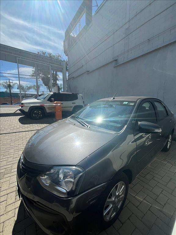 ETIOS 1.5 X PLUS SEDAN 16V FLEX 4P AUTOMÁTICO