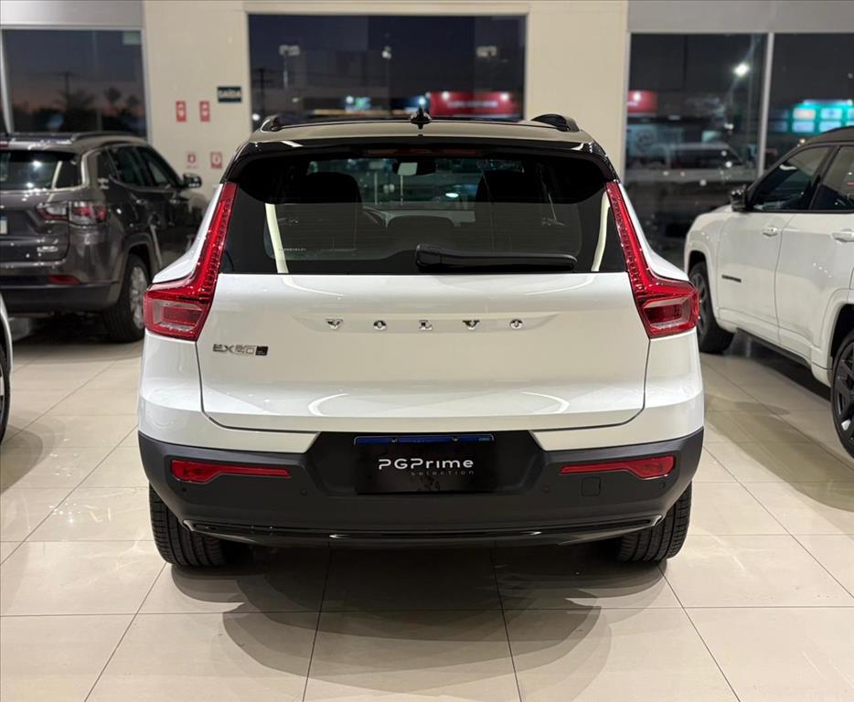 EX40 P8 RECHARGE TWIN ELECTRIC ULTRA AWD8