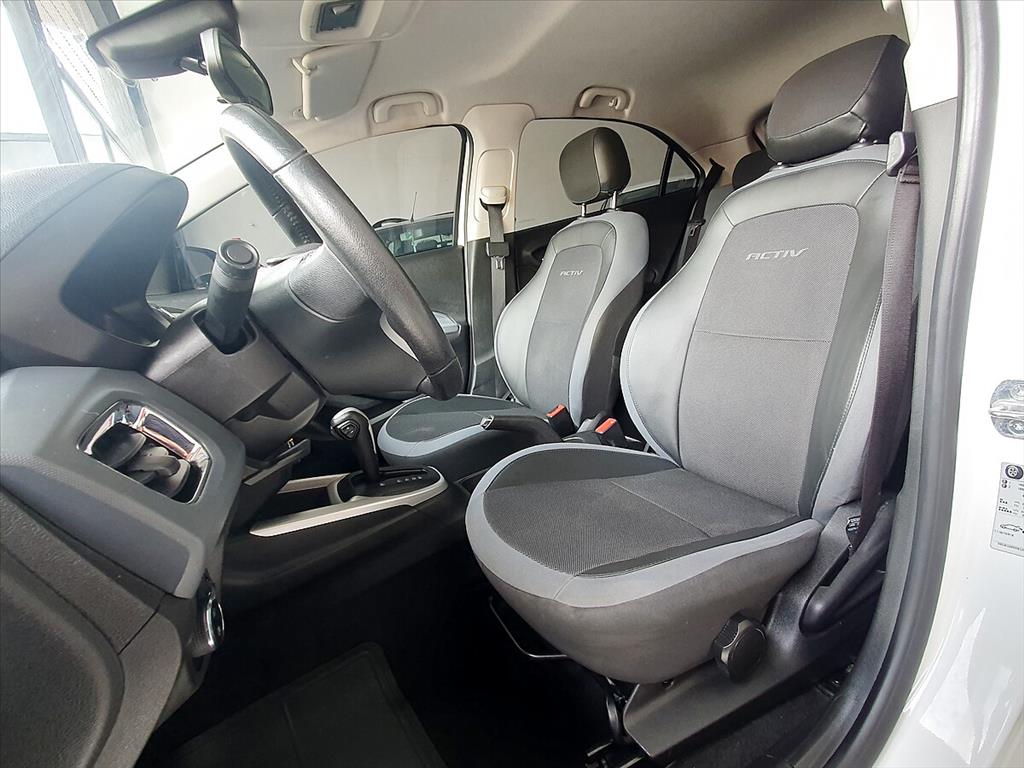 Chevrolet Onix - 1.4 MPFI ACTIV 8V FLEX 4P AUTOMÁTICO
