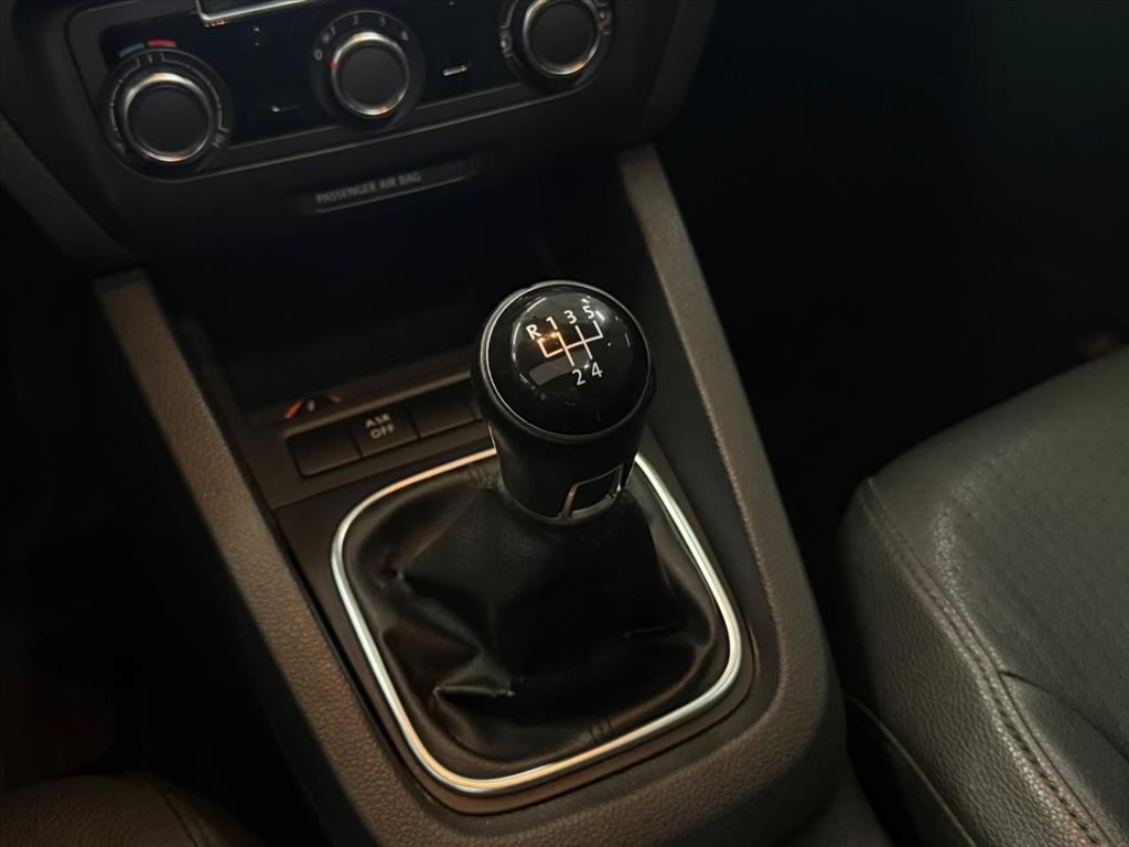 JETTA 2.0 COMFORTLINE FLEX 4P MANUAL11