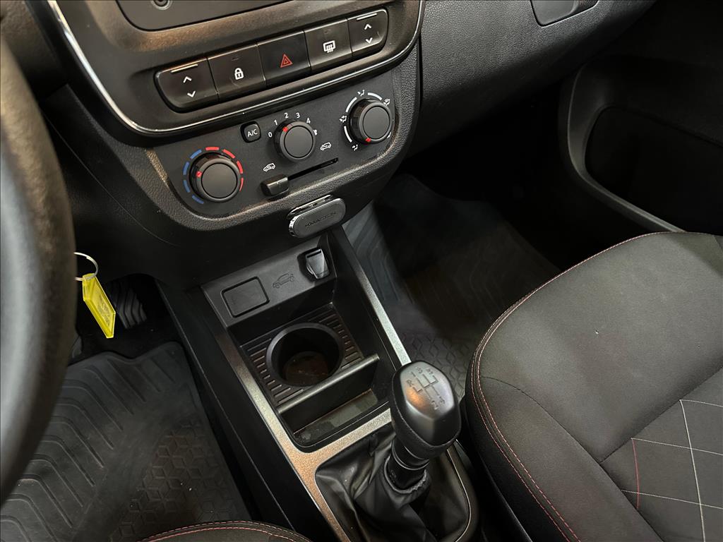 KWID 1.0 12V SCE FLEX ZEN MANUAL10