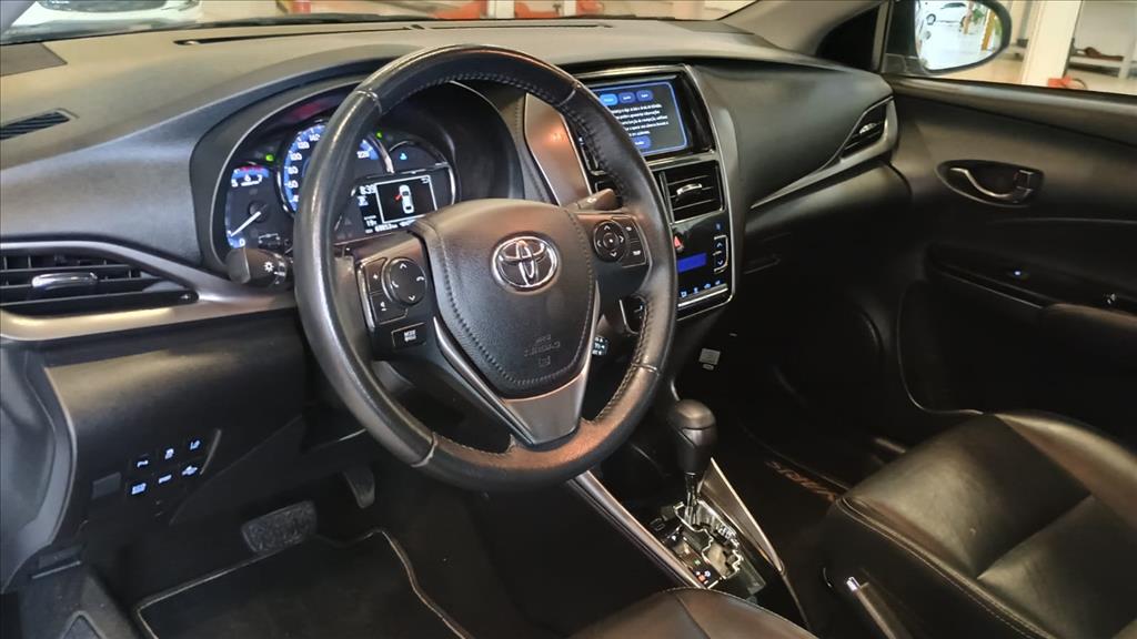YARIS 1.5 16V FLEX SEDAN XLS MULTIDRIVE13