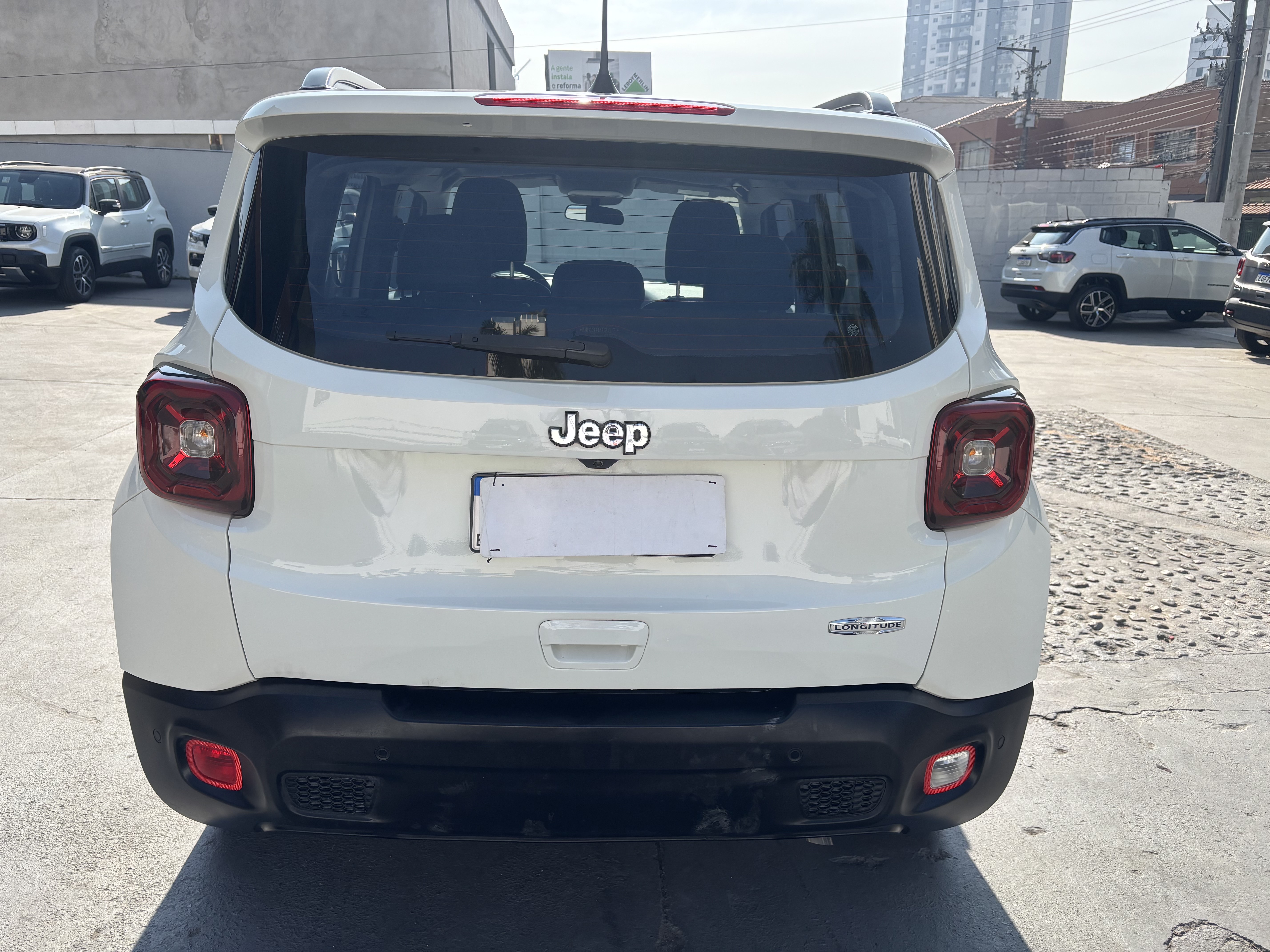 RENEGADE 1.8 16V FLEX LONGITUDE 4P AUTOMÁTICO3