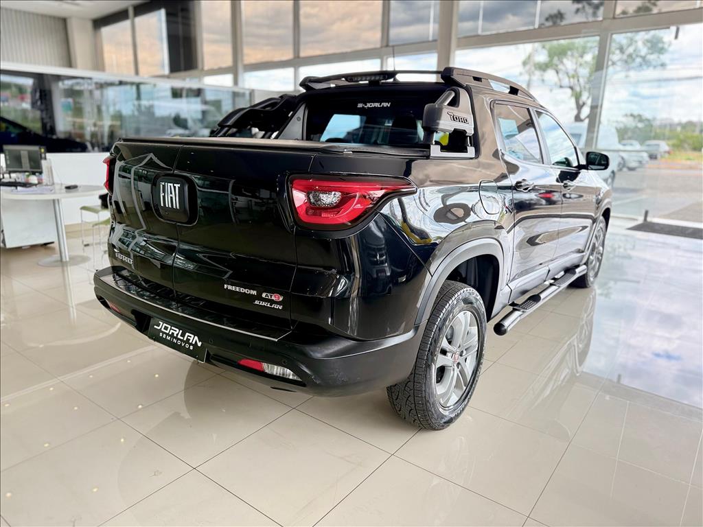 TORO 2.0 16V TURBO DIESEL FREEDOM 4WD AT94