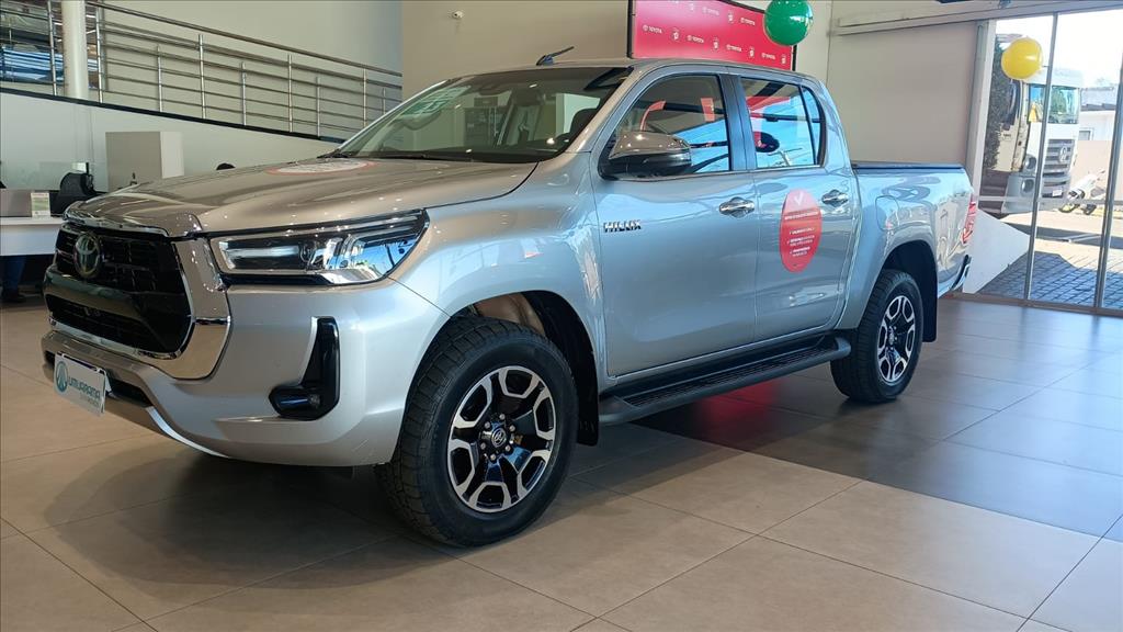 HILUX 2.8 D-4D TURBO DIESEL CD SRX 4X4 AUTOMÁTICO1