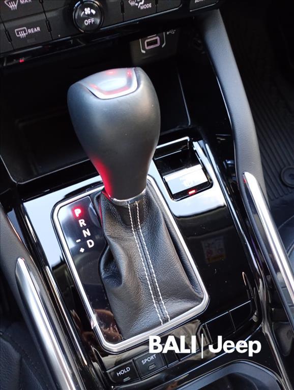 COMMANDER 1.3 T270 TURBO FLEX LONGITUDE AT6