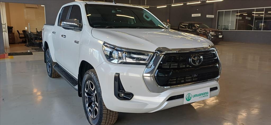 HILUX 2.8 D-4D TURBO DIESEL CD SRX 4X4 AUTOMÁTICO1