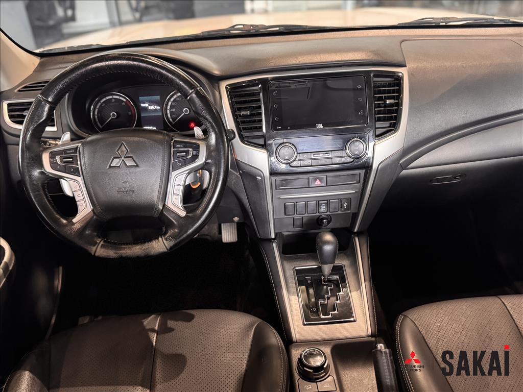 Mitsubishi-L200 TRITON-2.4 16V TURBO DIESEL SPORT HPE CD 4P 4X4 AUTOMÁTICO