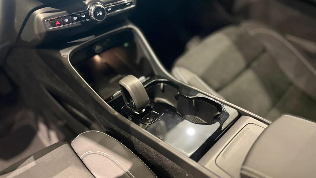 C40 P6 RECHARGE ELECTRIC PLUS5