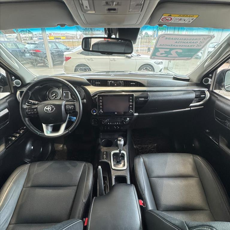 HILUX 2.8 D-4D TURBO DIESEL CD SRX 4X4 AUTOMÁTICO10
