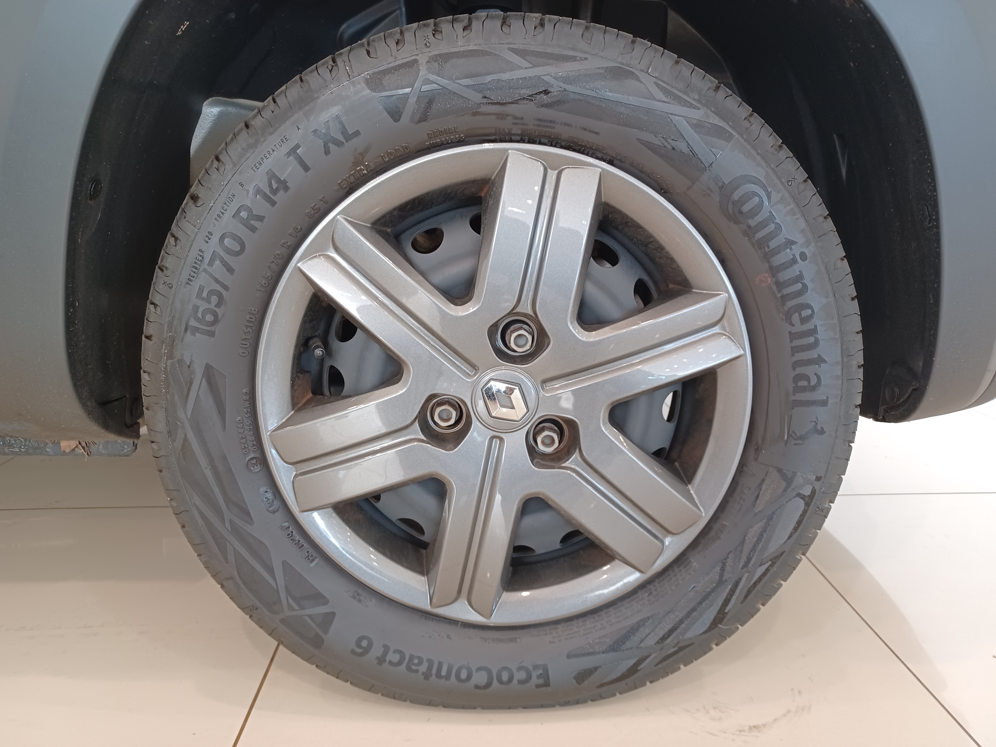 Renault-KWID-1.0 12V SCE FLEX ZEN MANUAL