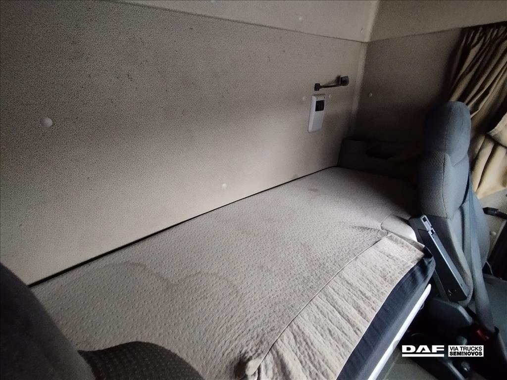 DAF-XF-105 FT 460 4X2