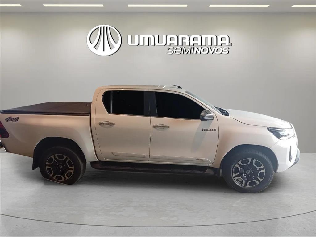 HILUX 2.8 D-4D TURBO DIESEL CD SRX 4X4 AUTOMÁTICO4
