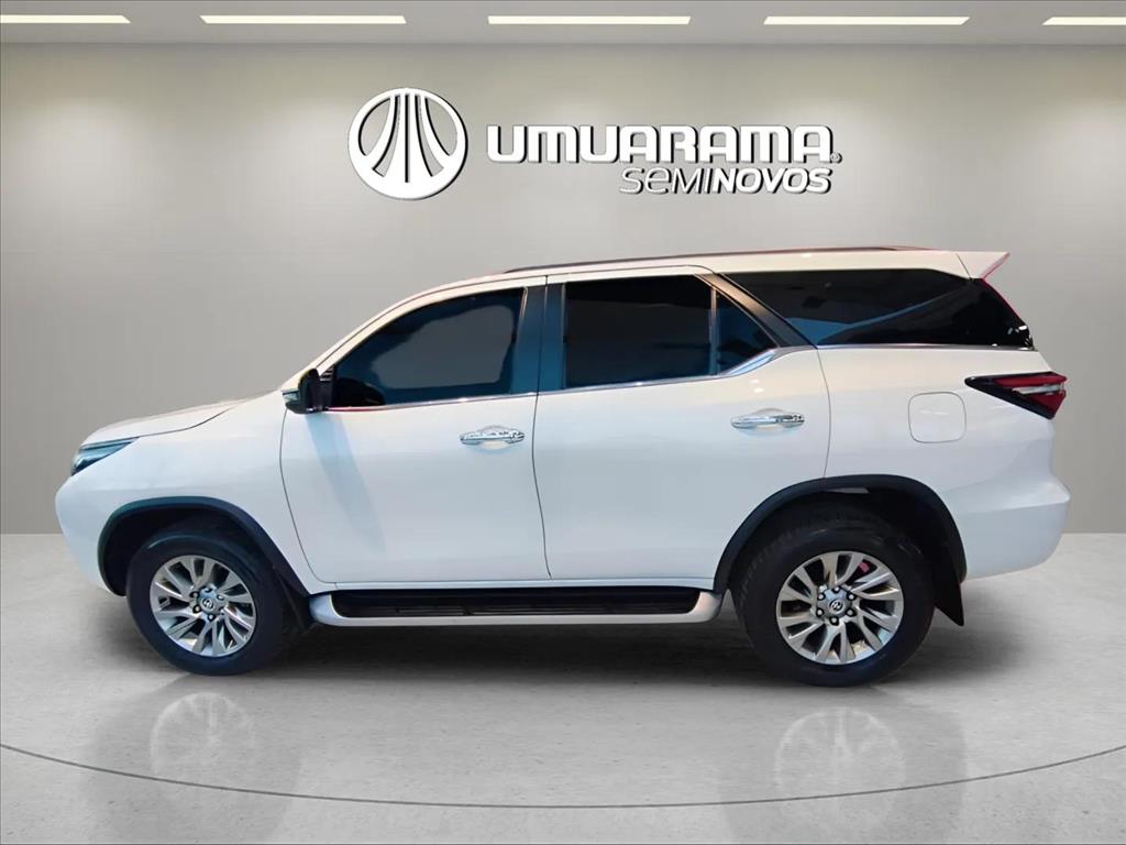 HILUX SW4 2.8 D-4D TURBO DIESEL SRX 7L 4X4 AUTOMÁTICO6