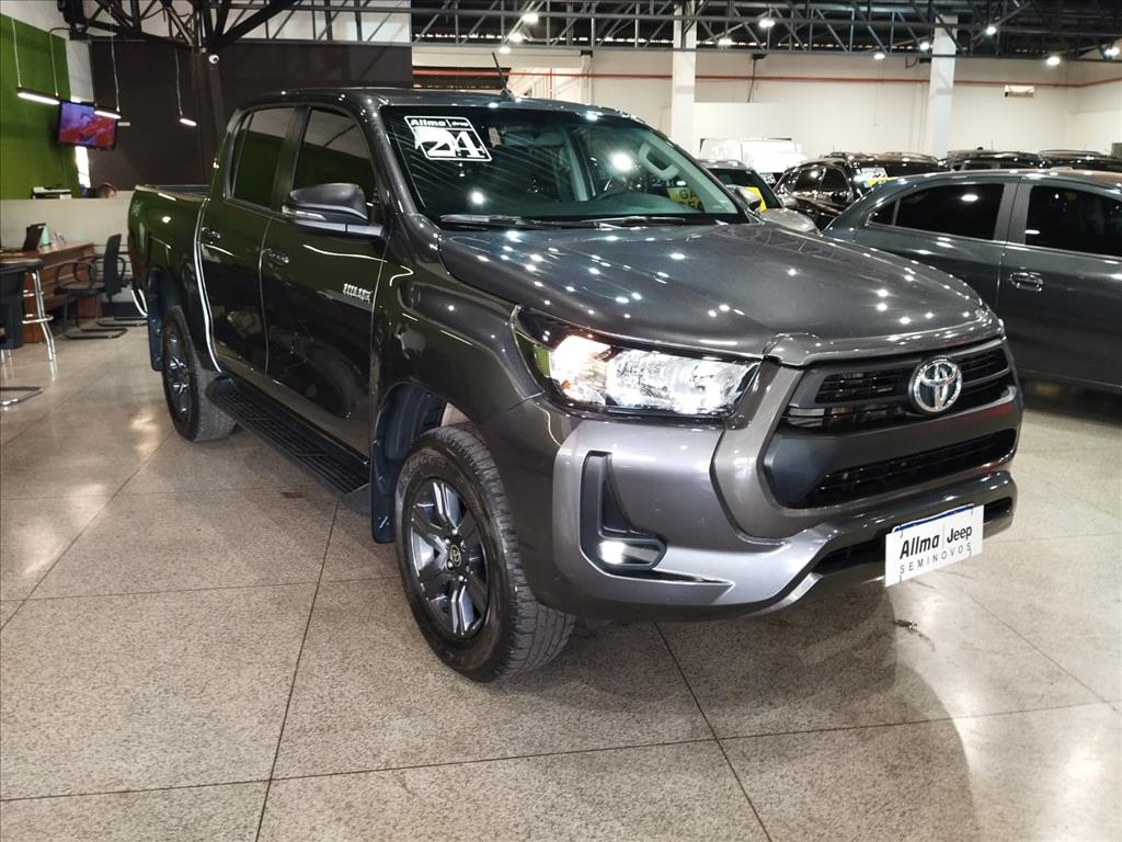 HILUX 2.8 D-4D TURBO DIESEL CD SR 4X4 AUTOMÁTICO HILUX 2.8 D-4D TURBO DIESEL CD SR 4X4 AUTOMÁTICO