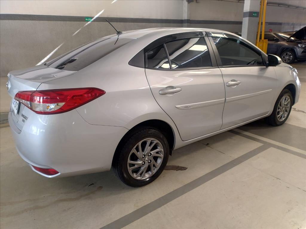 YARIS 1.5 16V FLEX SEDAN XS CONNECT MULTIDRIVE4