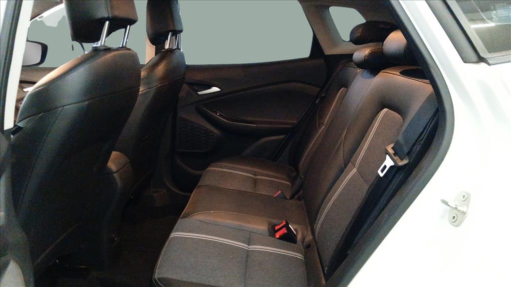 TRACKER 1.0 TURBO FLEX LTZ AUTOMÁTICO14