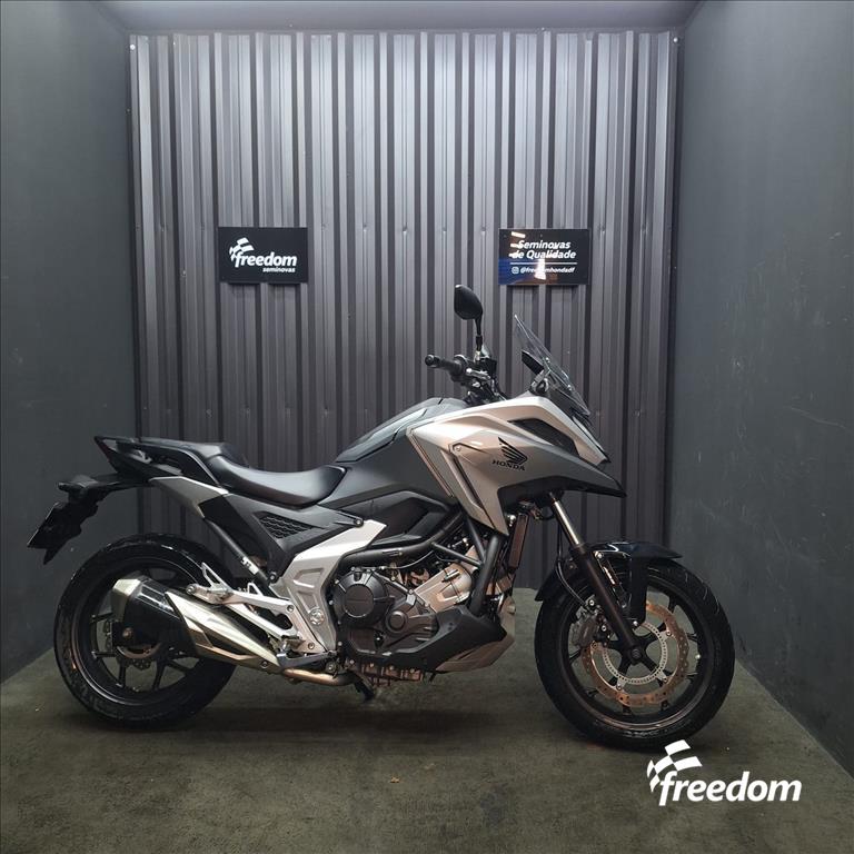 Moto HONDA do modelo NC 750X ABS 2025/2025