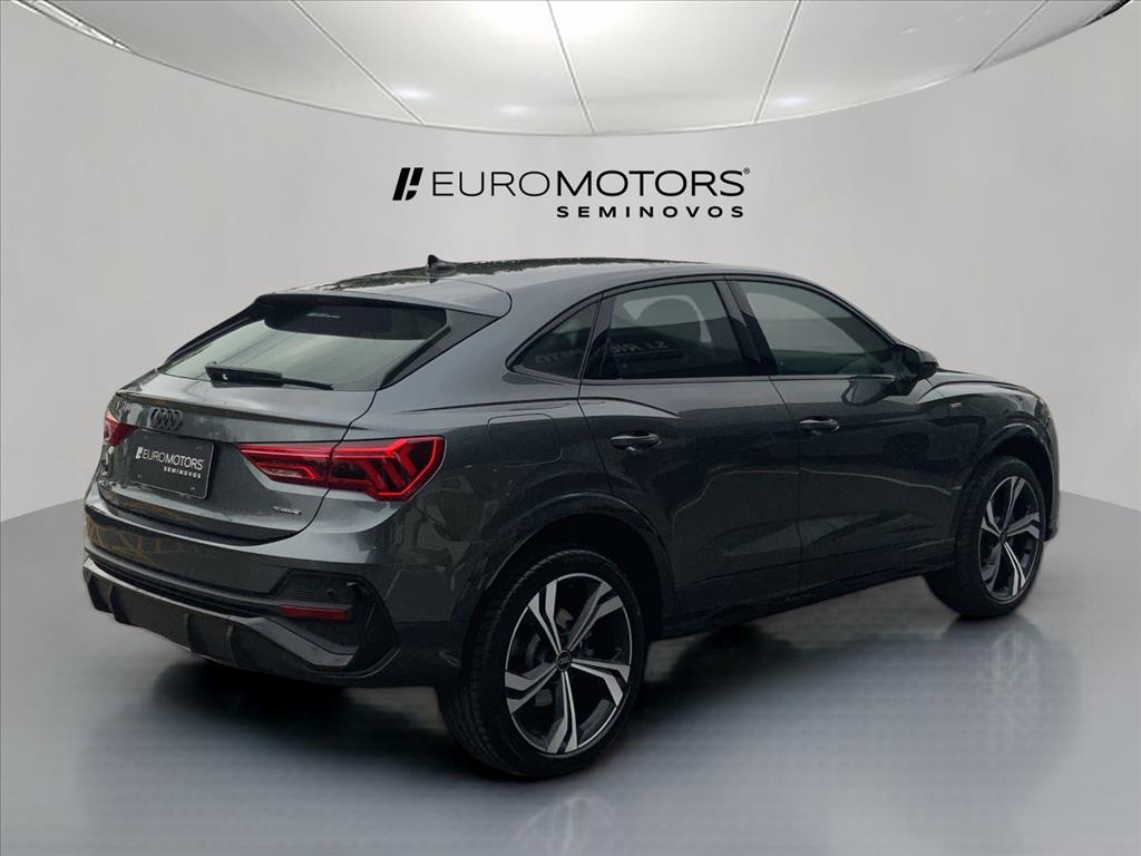Audi-Q3-2.0 40 TFSI GASOLINA SPORTBACK PERFORMANCE BLACK QUATTRO TIPTRONIC