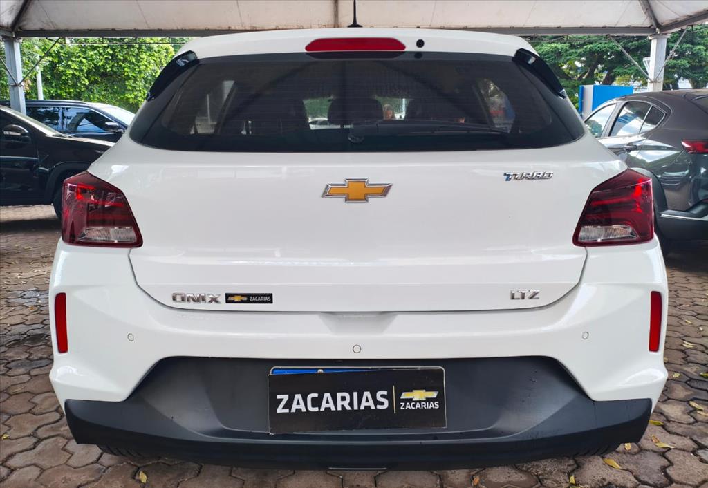 ONIX 1.0 TURBO FLEX LTZ AUTOMÁTICO3