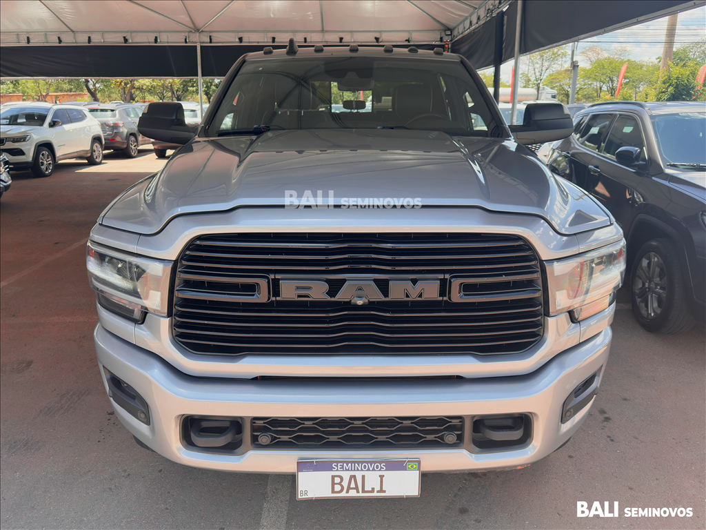 3500 6.7 I6 TURBO DIESEL LARAMIE NIGHT EDITION CD 4X4  AUTOMÁTICO1