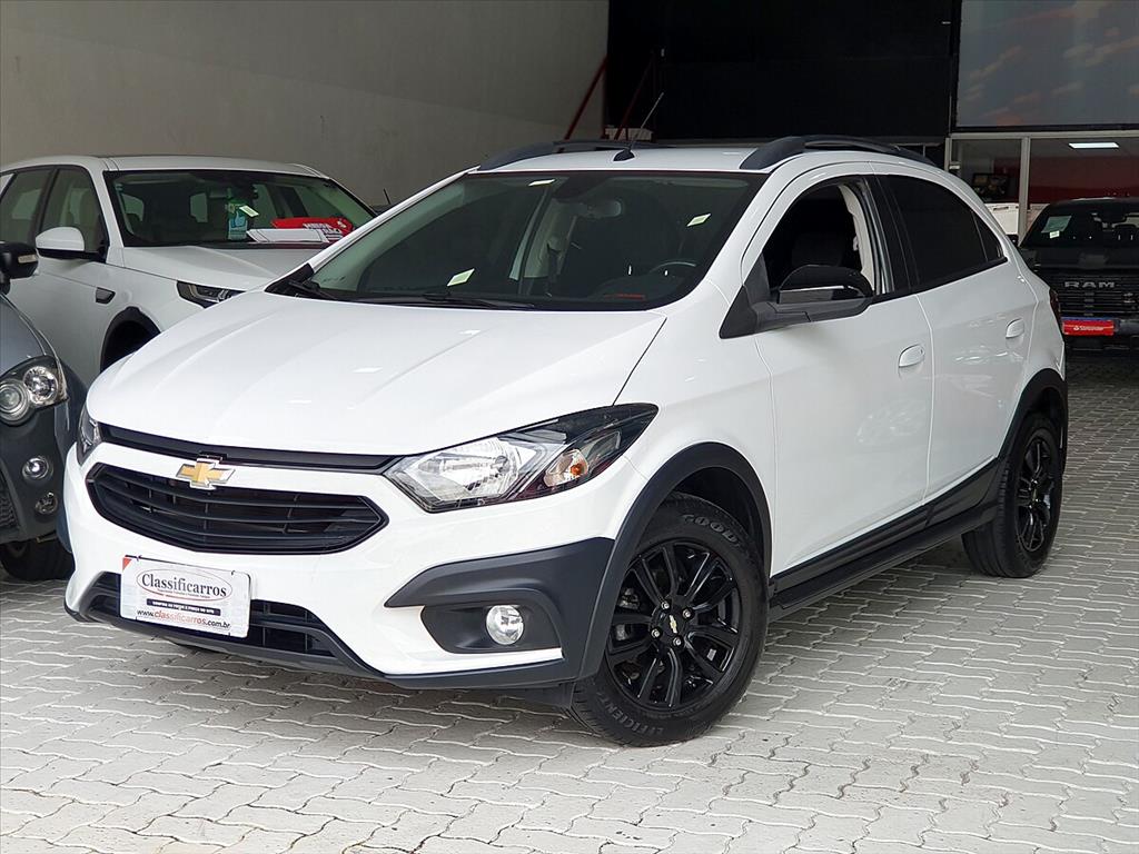 Chevrolet Onix - 1.4 MPFI ACTIV 8V FLEX 4P AUTOMÁTICO