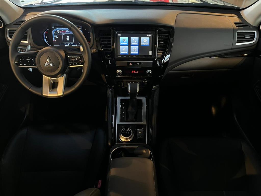 Mitsubishi-PAJERO SPORT-2.4 16V MIVEC TURBO DIESEL LEGEND AWD AUTOMÁTICO