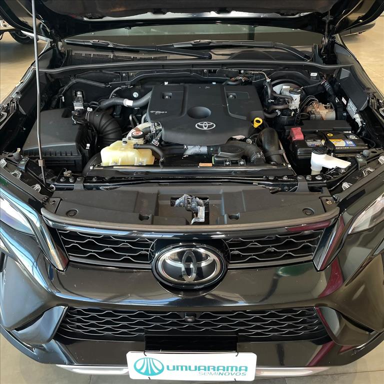HILUX SW4 2.8 D-4D TURBO DIESEL SRX 7L 4X4 AUTOMÁTICO8