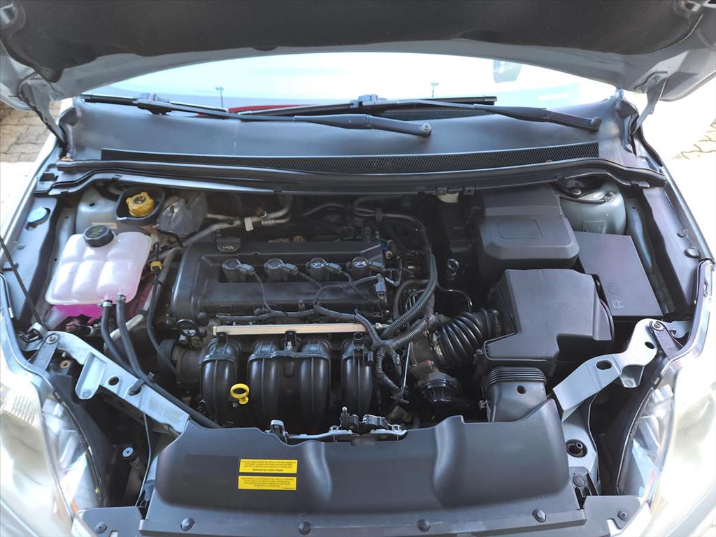 Ford Focus - 2.0 GLX SEDAN 16V FLEX 4P AUTOMÁTICO